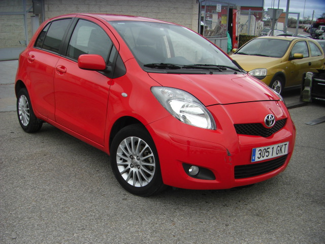 TOYOTA YARIS 1.3 GASOLINA 100CV