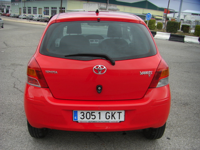 TOYOTA YARIS 1.3 GASOLINA 100CV