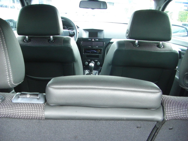 OPEL ASTRA GTC 1.9 CDTI COSMO 120CV