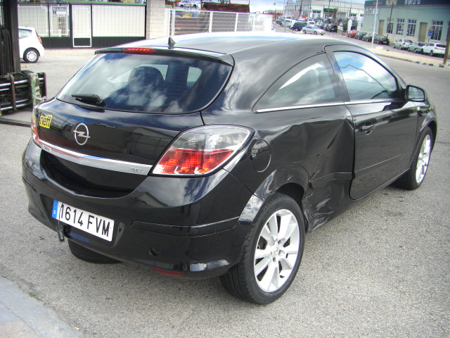 OPEL ASTRA GTC 1.9 CDTI COSMO 120CV