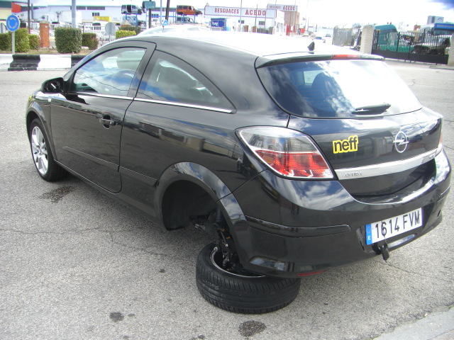 OPEL ASTRA GTC 1.9 CDTI COSMO 120CV