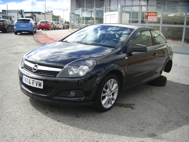 OPEL ASTRA GTC 1.9 CDTI COSMO 120CV