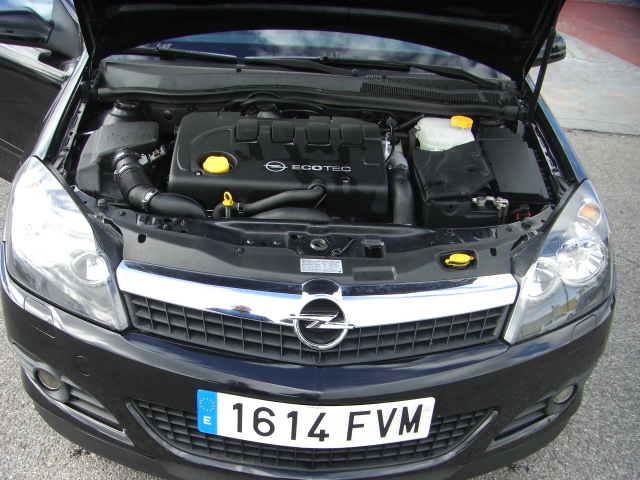 OPEL ASTRA GTC 1.9 CDTI COSMO 120CV
