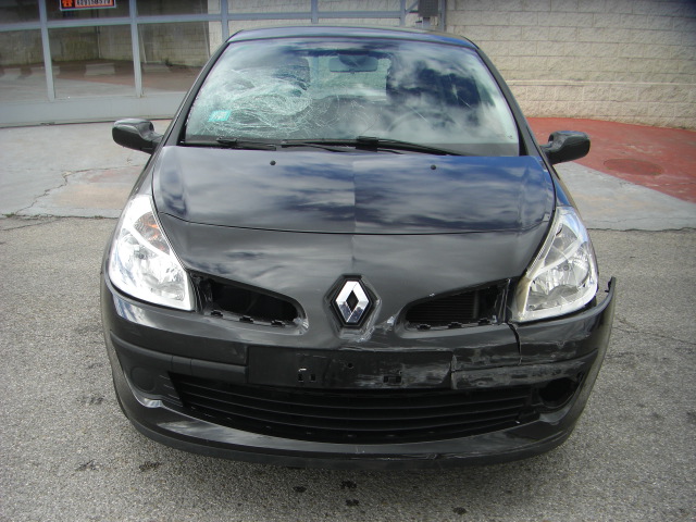 RENAULT CLIO 1.4 GASOLINA 98CV