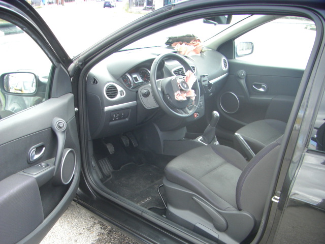 RENAULT CLIO 1.4 GASOLINA 98CV