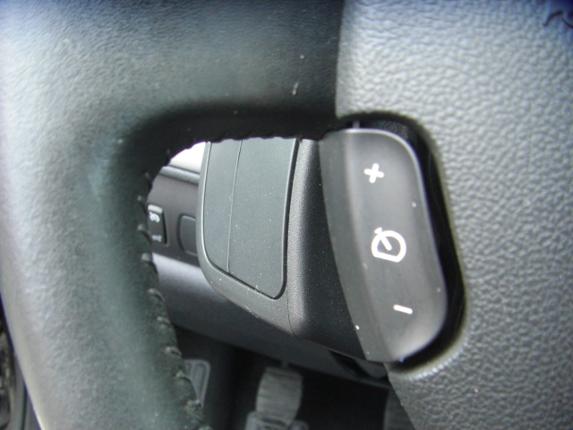 RENAULT CLIO 1.4 GASOLINA 98CV