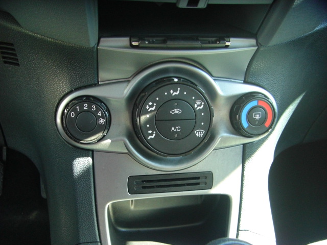 FORD FIESTA 1.4 TDCI AMBIENTE 68CV