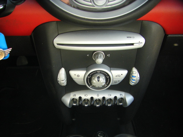 MINI COOPER D 1.6 108CV