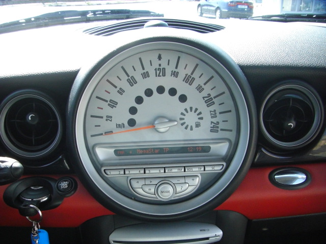 MINI COOPER D 1.6 108CV