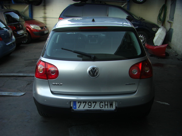 VOLKSWAGEN GOLF 1.9 TDI 105CV