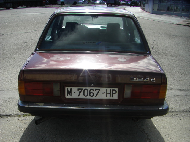 BMW 324 D AUTOMATICO 2.4 89CV
