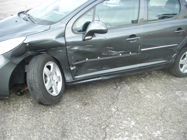 PEUGEOT 207 ACTIVE 1.4 GASOLINA 73CV