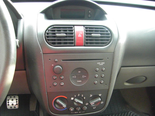 OPEL CORSA 1.4 GASOLINA 90CV