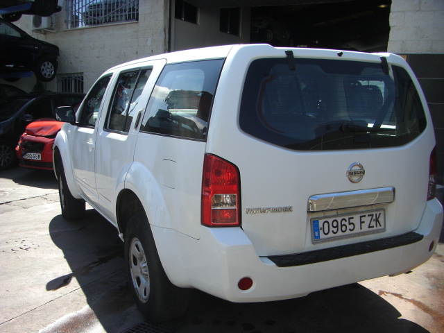 NISSAN PATHFINDER 2.5 D 171CV 7 PLAZAS