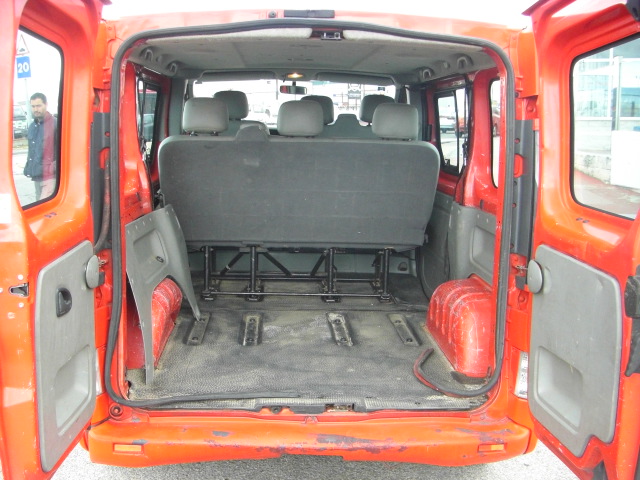 OPEL VIVARO 1.9 CDTI KOMBI 6 PLAZAS 82CV