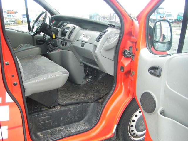 OPEL VIVARO 1.9 CDTI KOMBI 6 PLAZAS 82CV