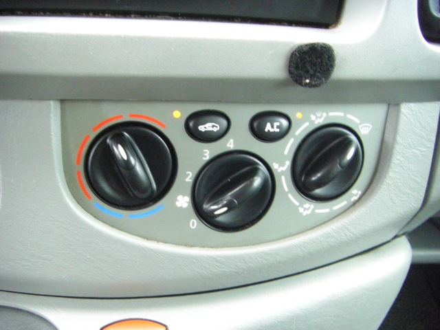 OPEL VIVARO 1.9 CDTI KOMBI 6 PLAZAS 82CV