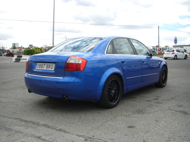 AUDI A-4 3.0 INY 200CV