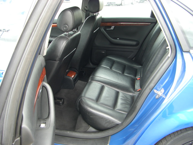 AUDI A-4 3.0 INY 200CV