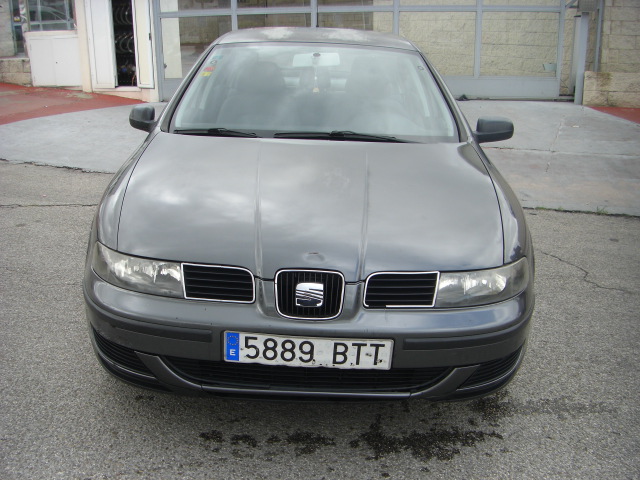 SEAT LEON 1.6 I GASOLINA 105CV