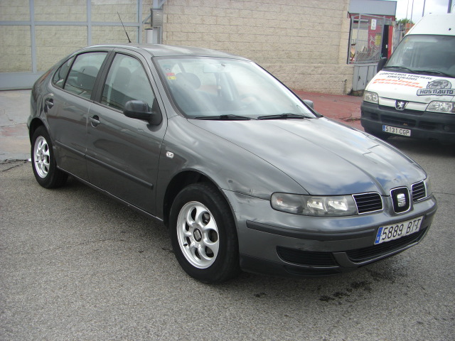 SEAT LEON 1.6 I GASOLINA 105CV