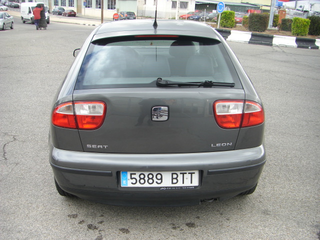 SEAT LEON 1.6 I GASOLINA 105CV