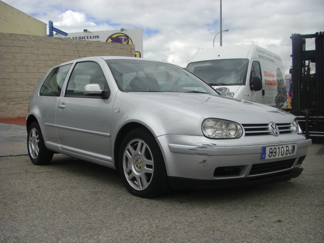 VOLKSWAGEN GOLF 1.9 TDI 110CV