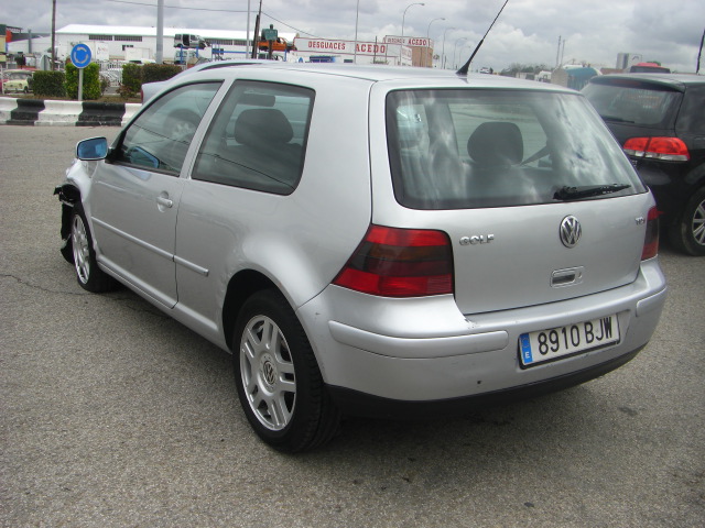VOLKSWAGEN GOLF 1.9 TDI 110CV