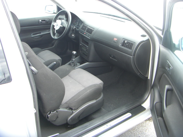 VOLKSWAGEN GOLF 1.9 TDI 110CV