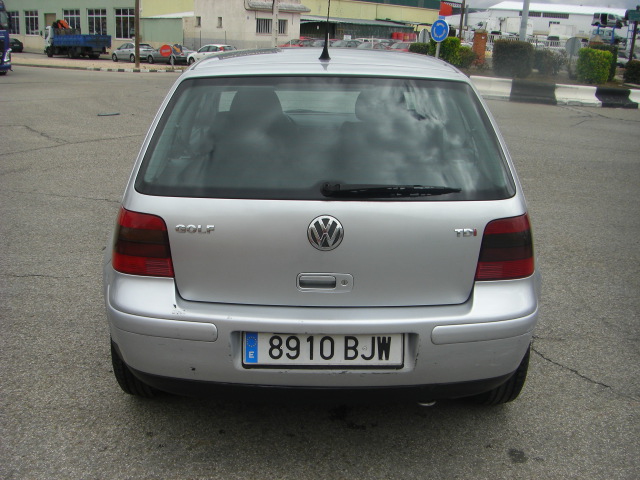 VOLKSWAGEN GOLF 1.9 TDI 110CV
