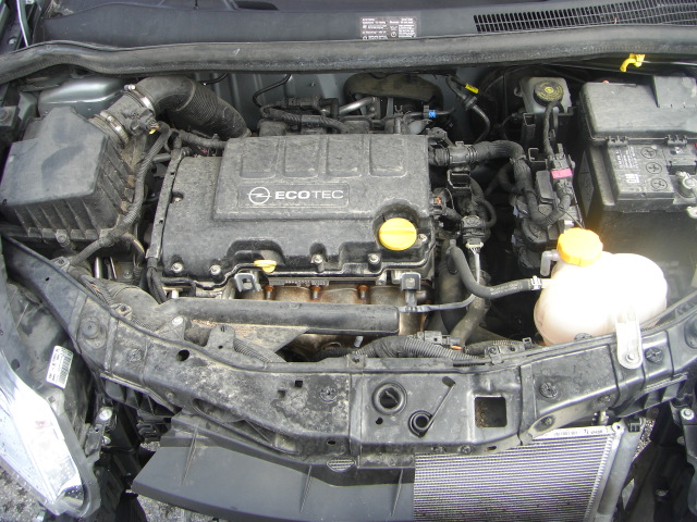 OPEL CORSA 1.2 GASOLINA 112CV