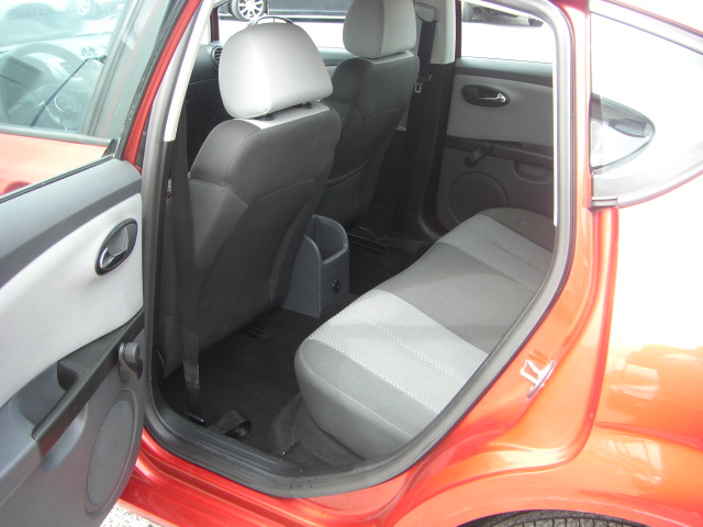 SEAT LEON 1.6 GASOLINA 100CV