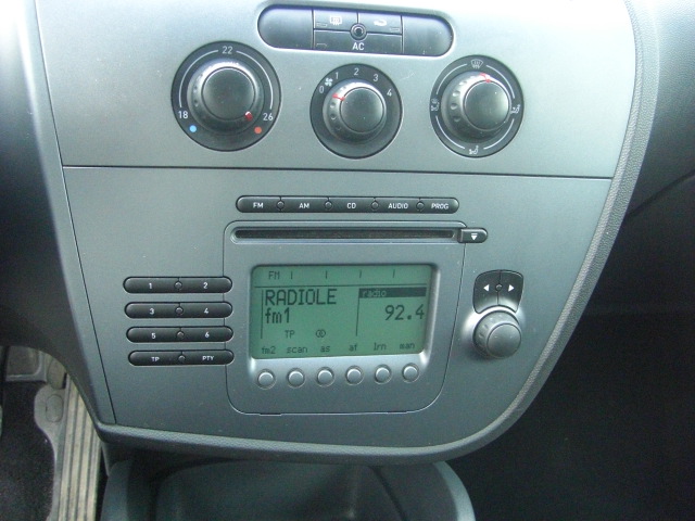 SEAT LEON 1.6 GASOLINA 100CV