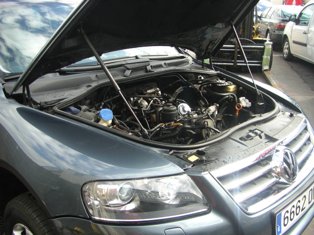 VOLKSWAGEN TOUREG 3.0 TDI V6 224CV