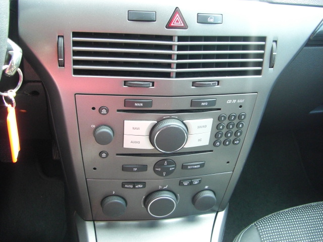 OPEL ASTRA 1.9 GTC 150CV