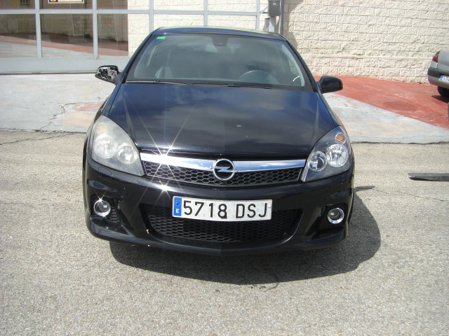 OPEL ASTRA 1.9 GTC 150CV
