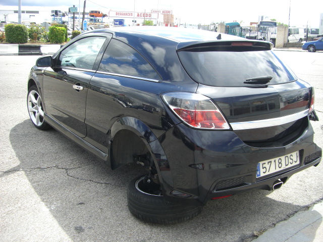 OPEL ASTRA 1.9 GTC 150CV