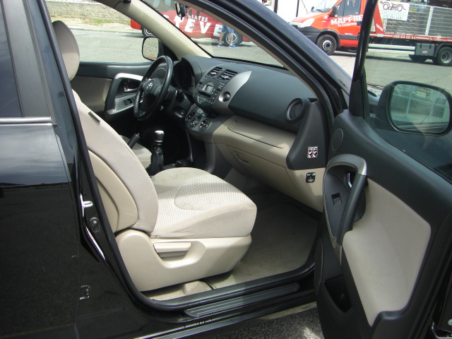 TOYOTA RAV 4 2.2 D4D 136CV