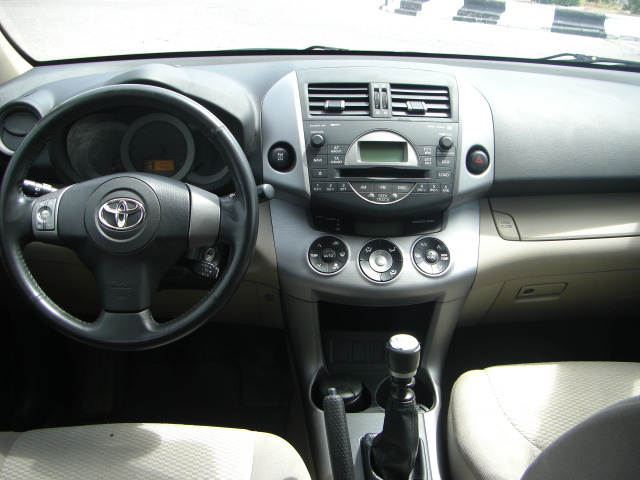 TOYOTA RAV 4 2.2 D4D 136CV