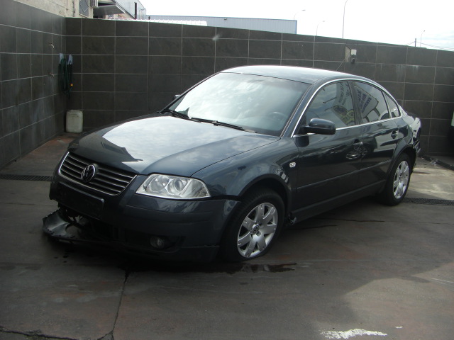 VOLKSWAGEN PASSAT 1.9 TDI 130CV