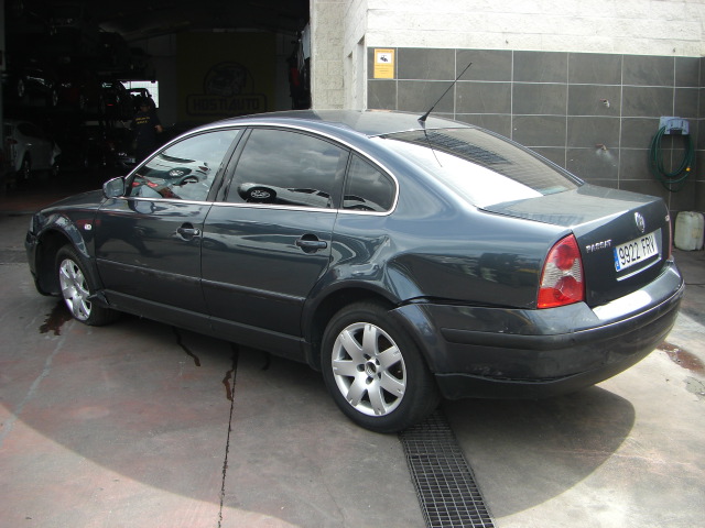 VOLKSWAGEN PASSAT 1.9 TDI 130CV