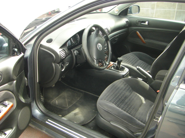 VOLKSWAGEN PASSAT 1.9 TDI 130CV