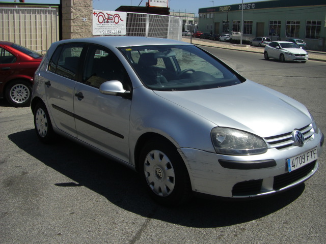 VOLKSWAGEN GOLF 1.9 TDI 105CV