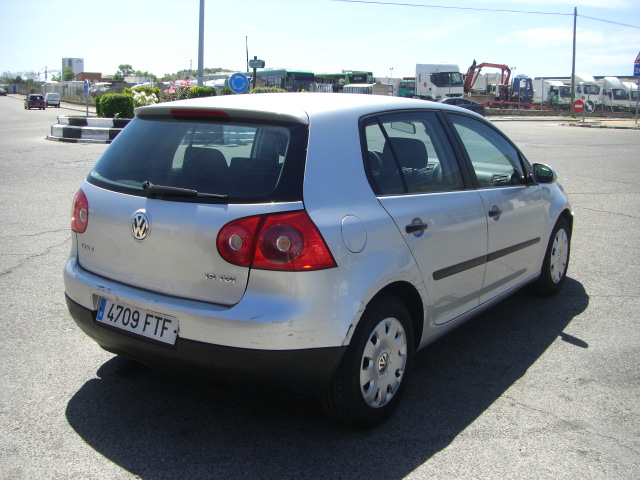 VOLKSWAGEN GOLF 1.9 TDI 105CV