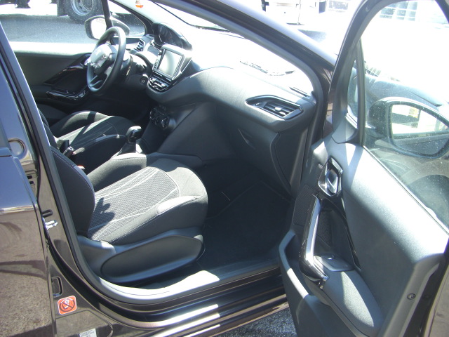 PEUGEOT 208 ACTIVE 1.6 HDI 92CV