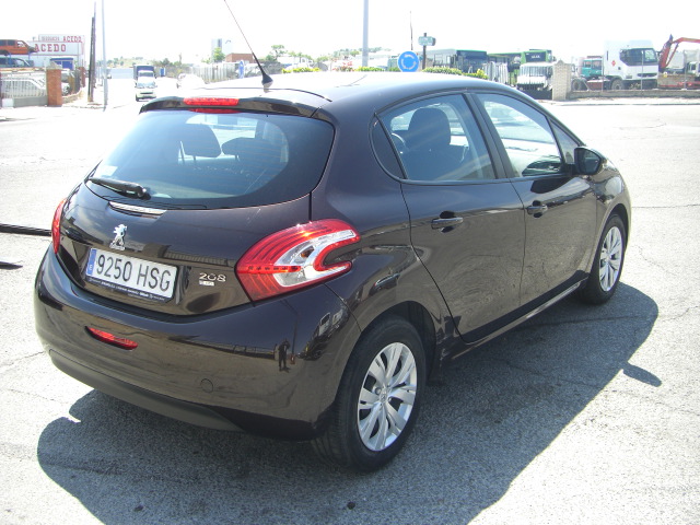 PEUGEOT 208 ACTIVE 1.6 HDI 92CV