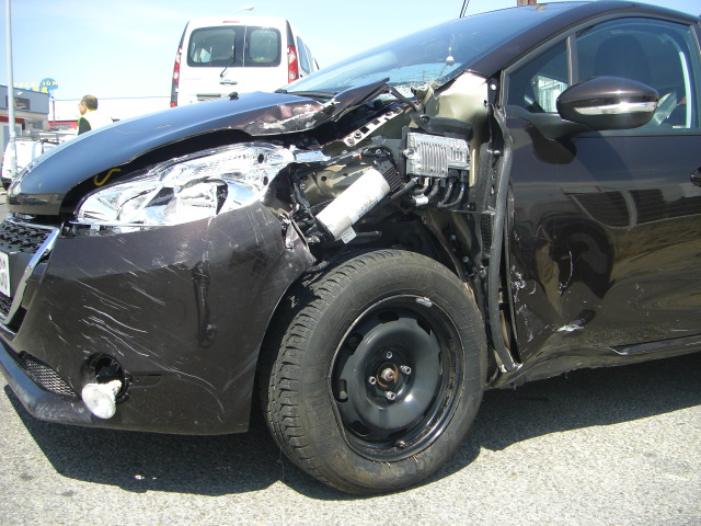 PEUGEOT 208 ACTIVE 1.6 HDI 92CV