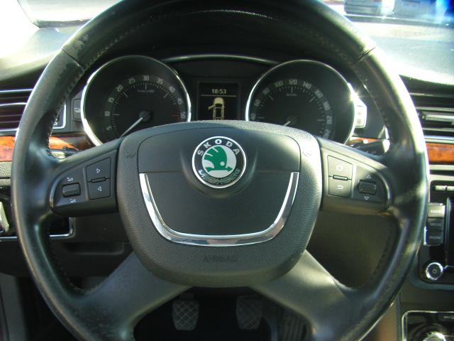 SKODA SUPER B 2.0 TDI 140CV