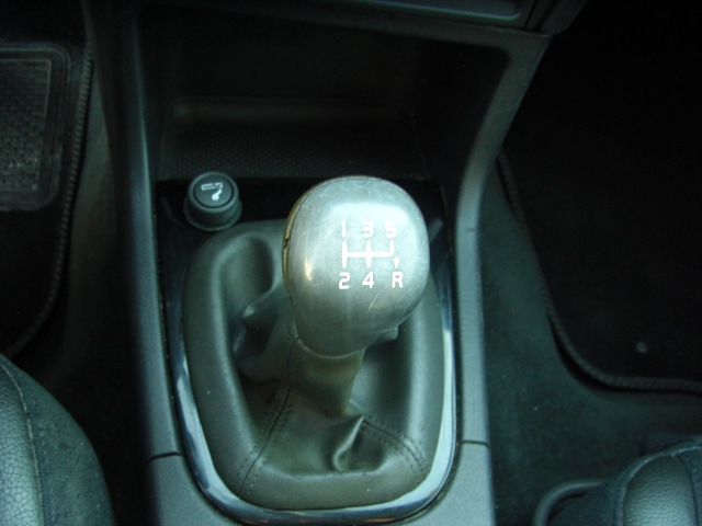 VOLVO V-40 1.8 GASOLINA 122CV FAMILIAR