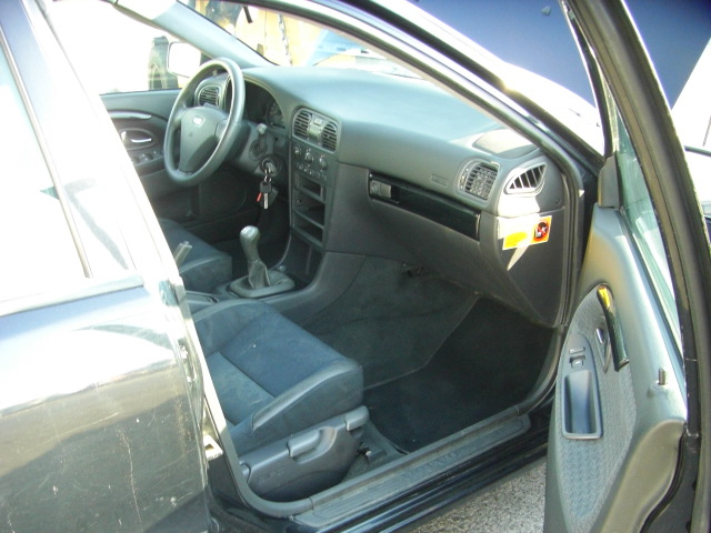 VOLVO V-40 1.8 GASOLINA 122CV FAMILIAR